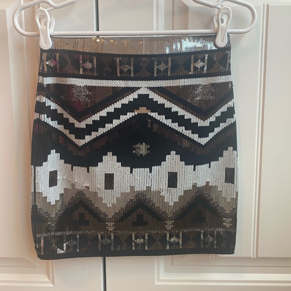 EXPRESS sequin mini skirt size XS - Picture 4 of 4